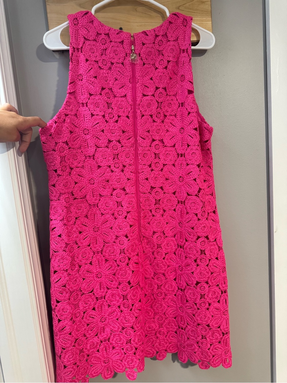 🌴 Lilly Pulitzer Hot Pink Crochet Sleeveless Shift Dress, NWT, Size L - Picture 6 of 6
